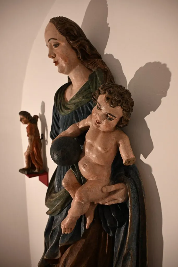 Gratia renovata � navr�cen� kr�sa barokn�ch soch